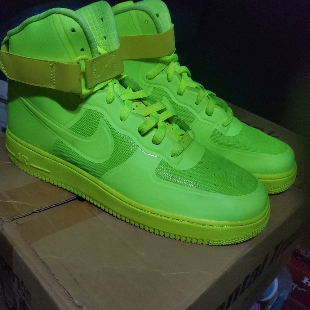 2011 NIKE AIR FORCE 1 HI HYP PRM VOLT